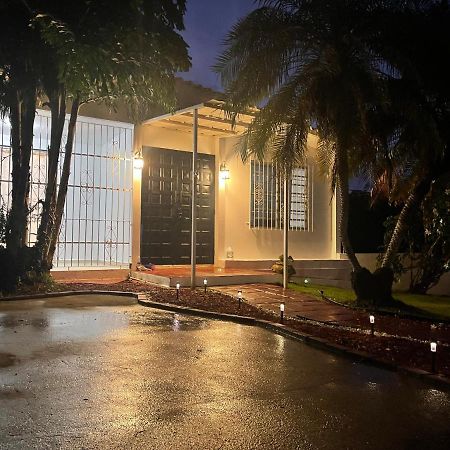Borinquen Beach House Camaceyes Exterior foto